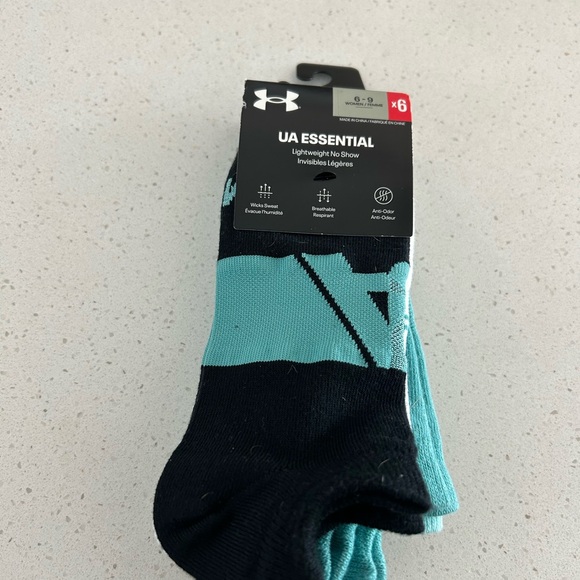 Under Armour Black and Teal Athletic Socks - Picture 1 of 2
